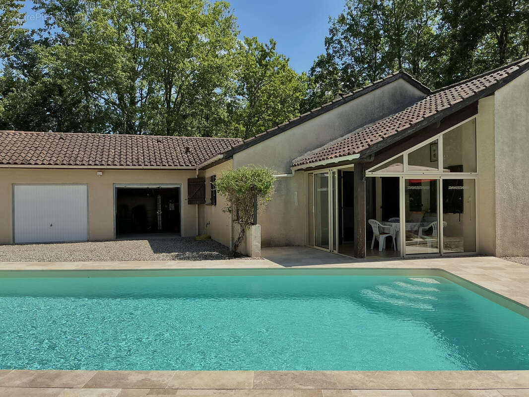 Maison de plain pied avec piscine - photo 2