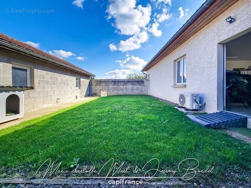Grande maison familiale avec logement indépendant, garages et dépendances - photo 33