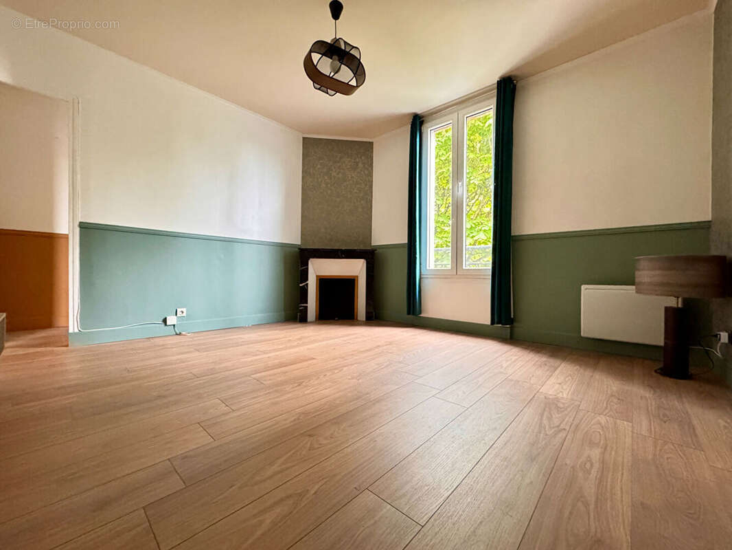 Appartement à FONTENAY-SOUS-BOIS