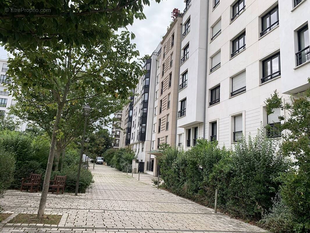 Appartement à SURESNES