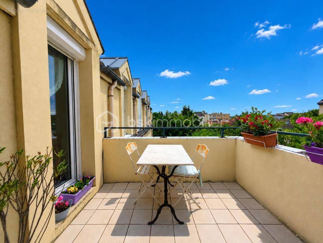 Appartement à LIVRY-GARGAN