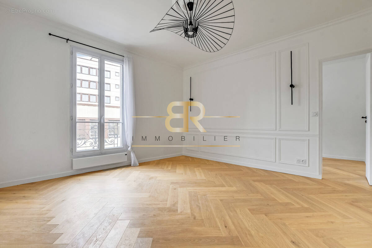 Appartement à LEVALLOIS-PERRET