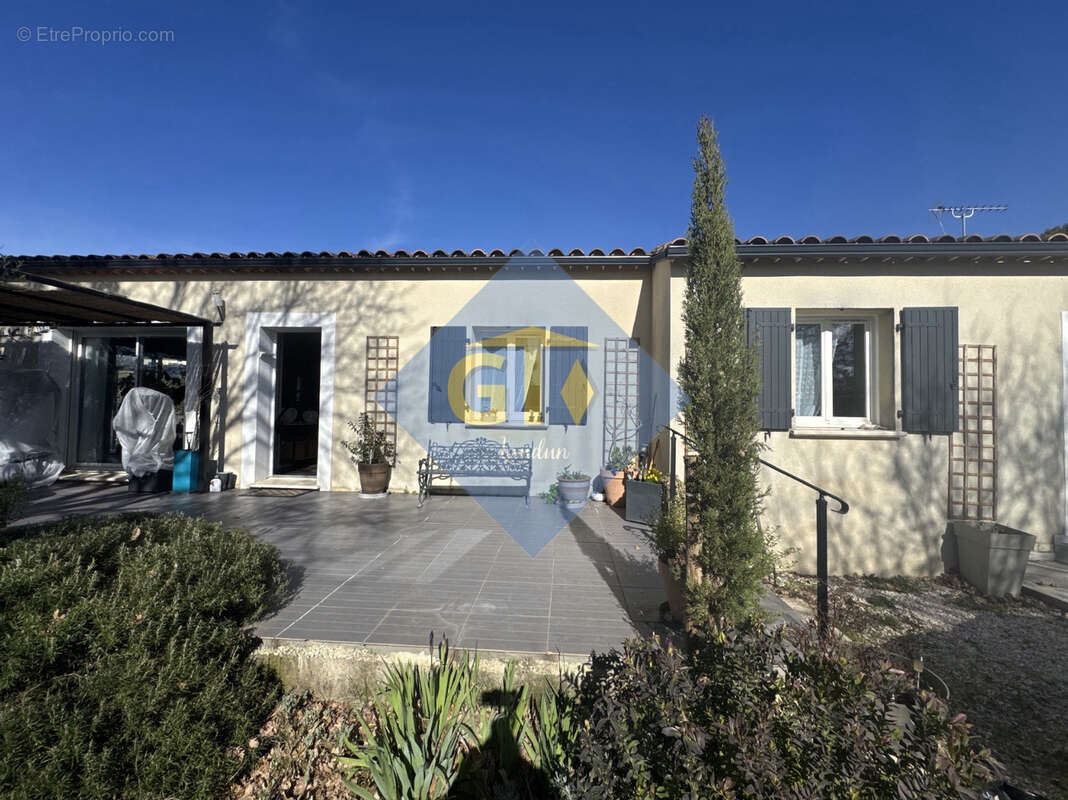 Maison à SAINT-PAUL-LES-FONTS