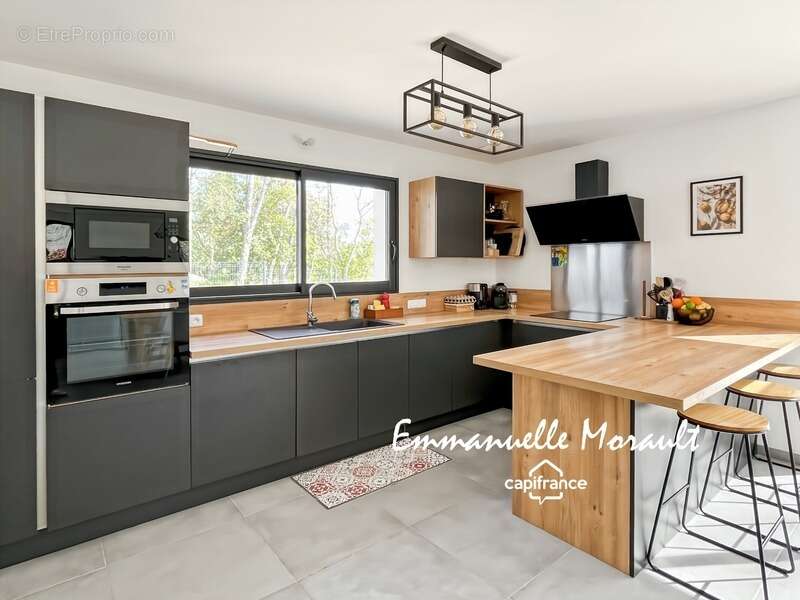 Maison à BAGNOLS-EN-FORET