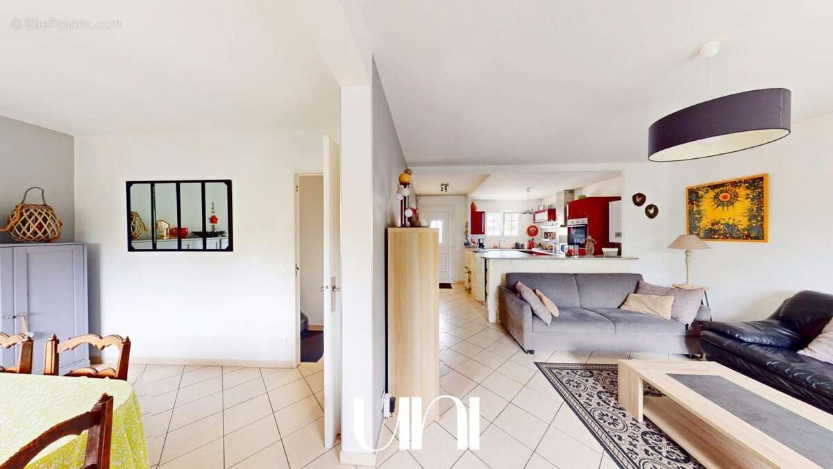 Maison à COLOMBELLES