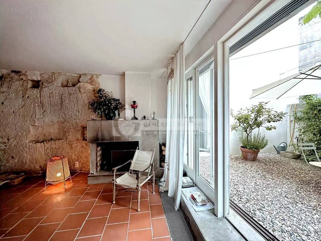 Appartement à FONTVIEILLE