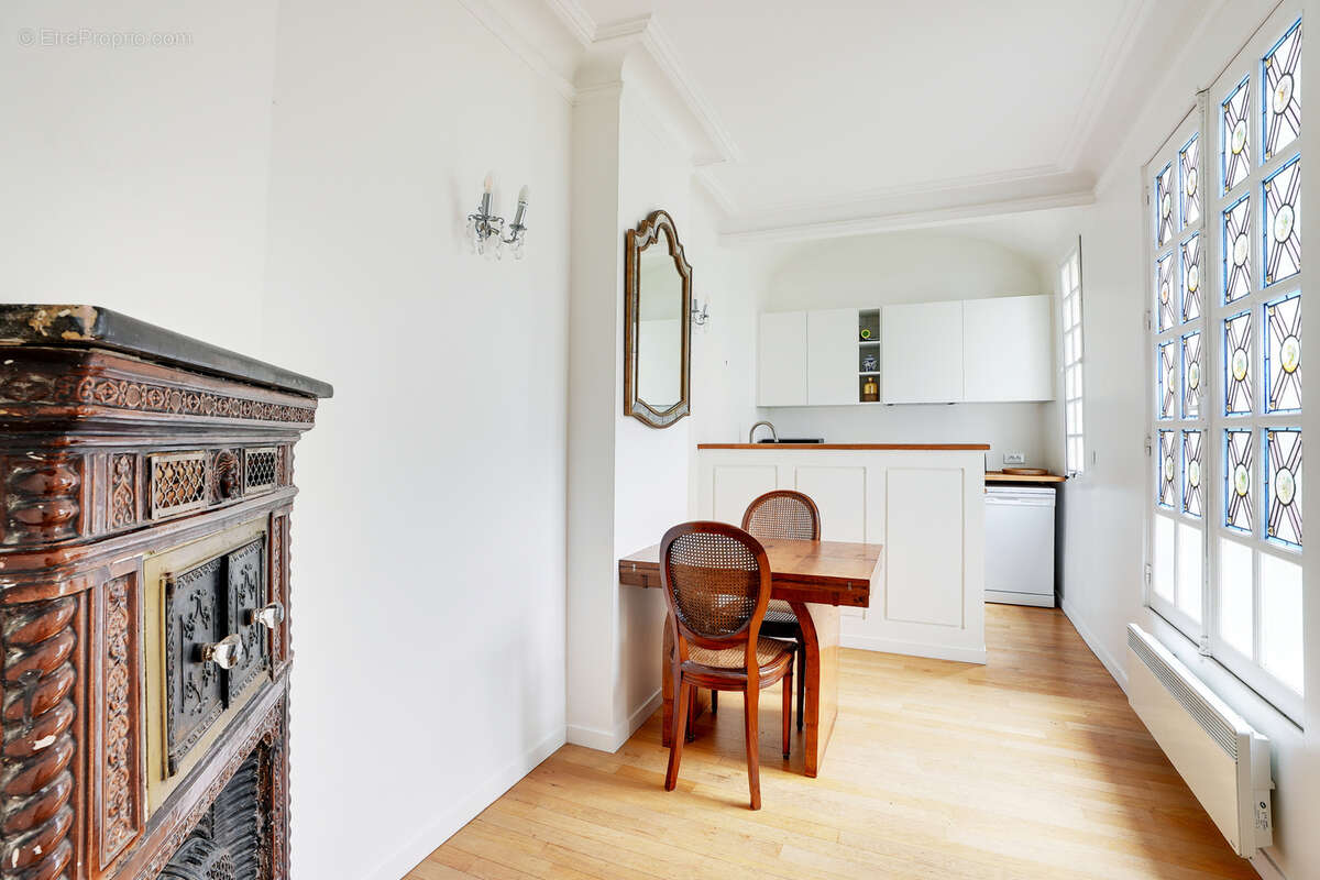 Appartement à PARIS-3E