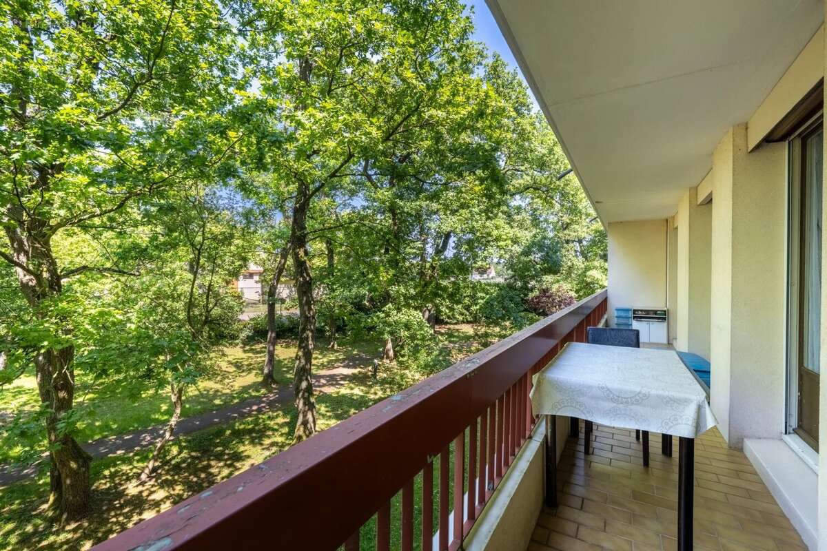 Appartement 78 m² à Acheres  - photo 12