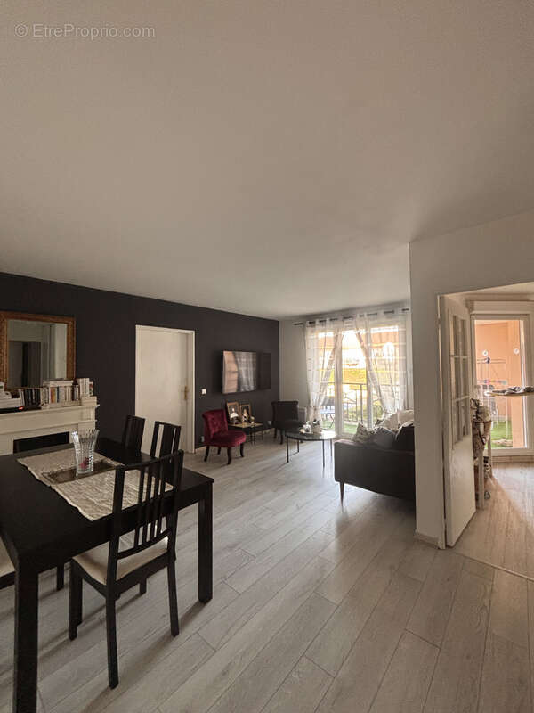 Appartement à CLAYE-SOUILLY