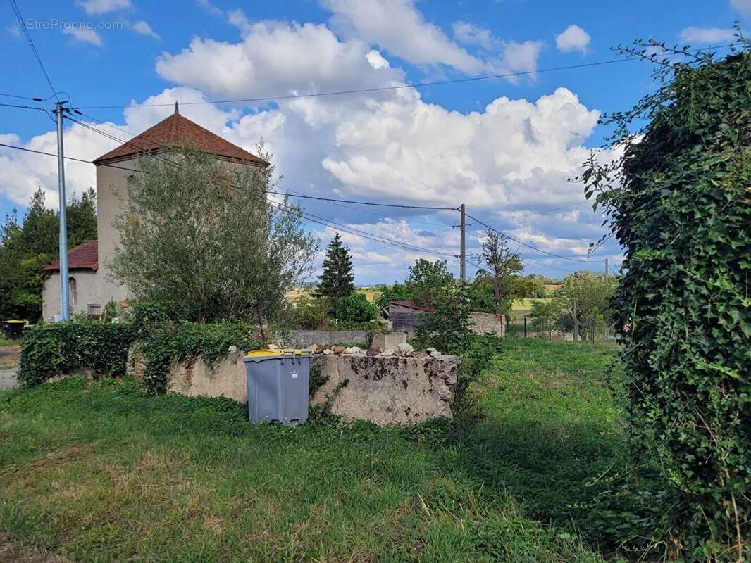Maison à MONTORD