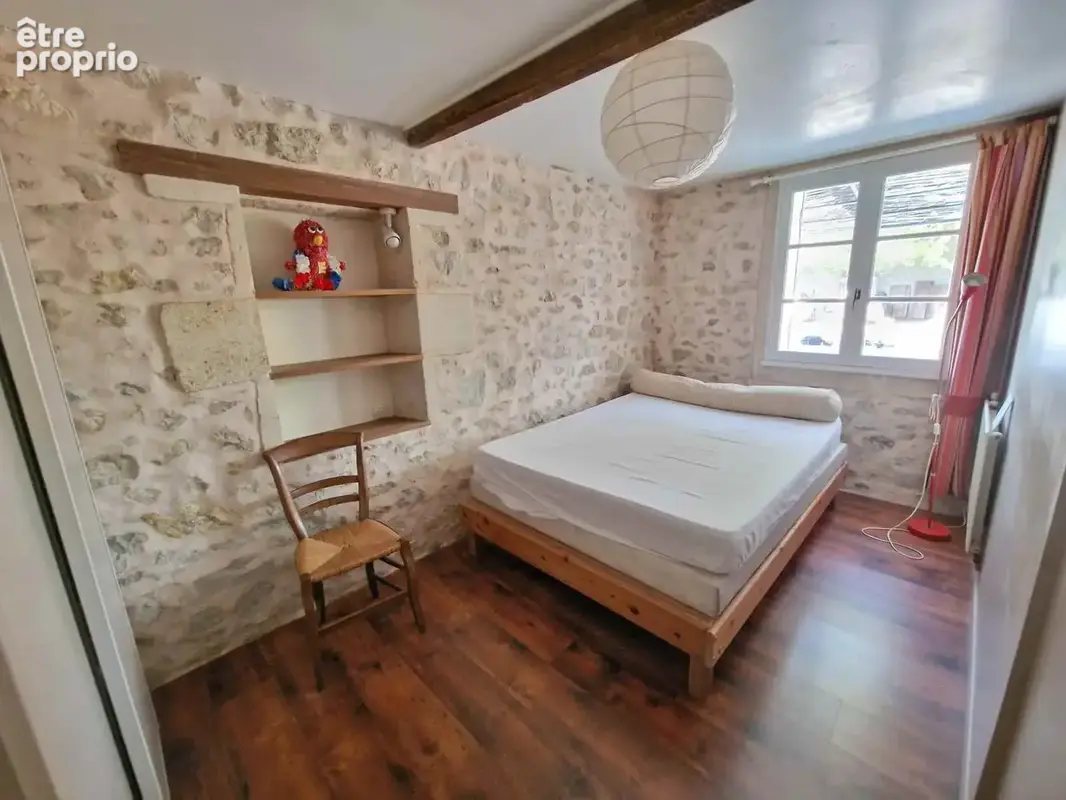 Lumlineuse maison en pierre avec grand hangar - photo 12