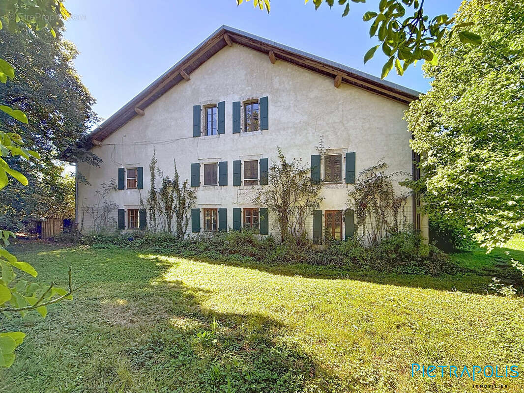 Maison à ORNEX