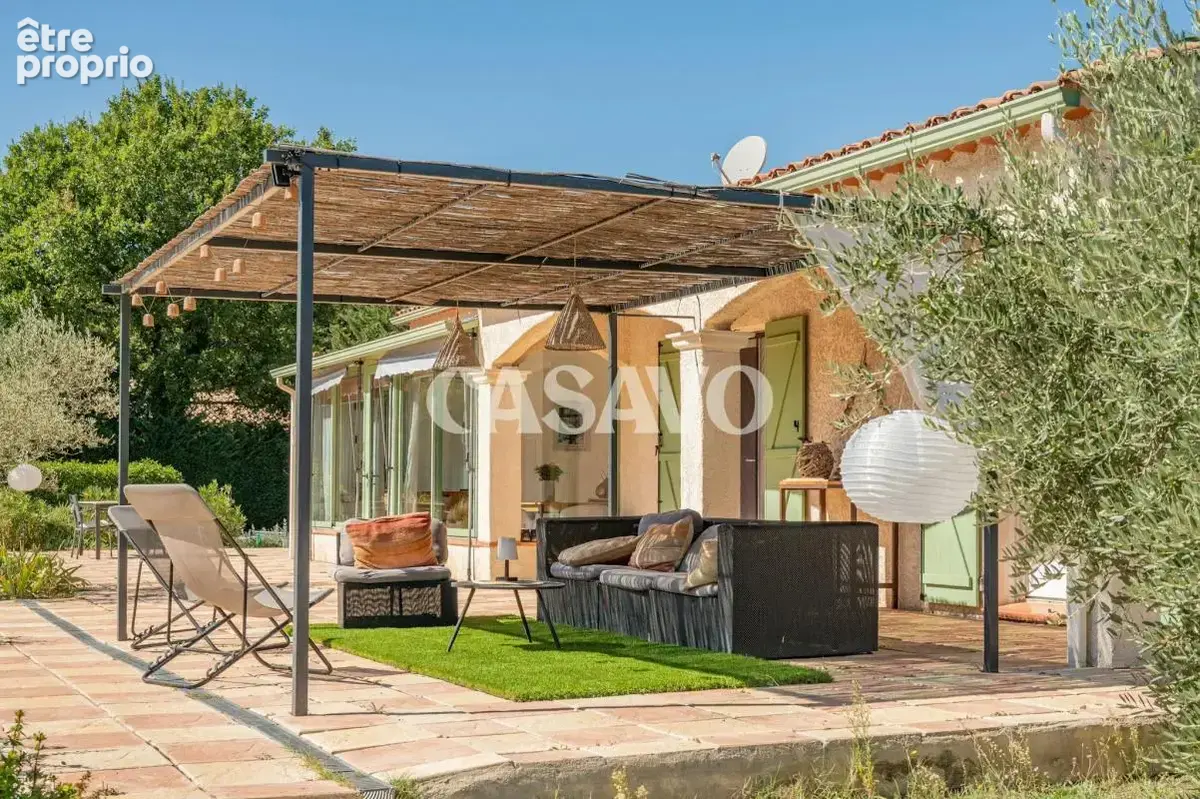 Photo Maison à Jouques au prix de 675 000€