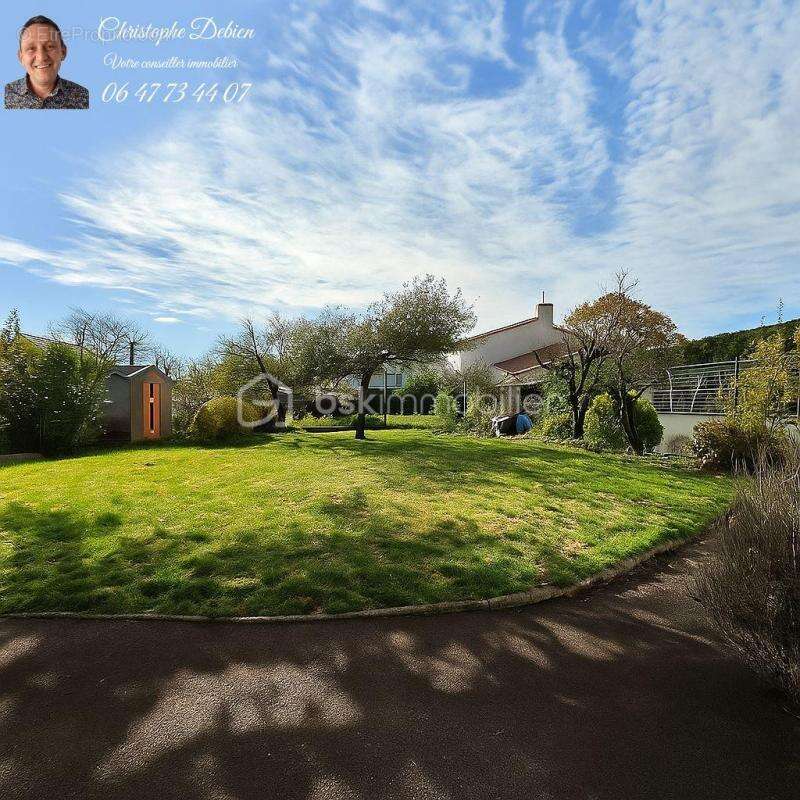 Maison à BAZOGES-EN-PAILLERS