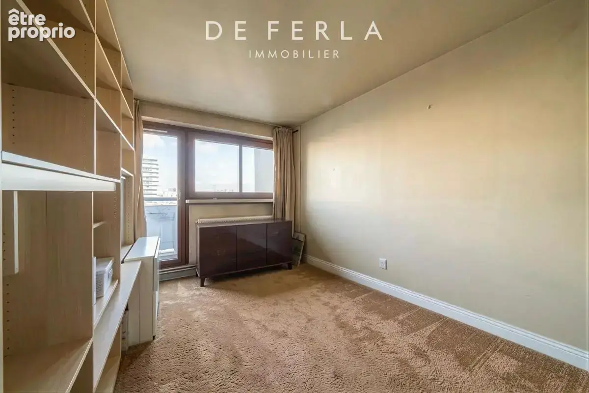 Appartement lumineux au 8è étage — 114 m² à réinventer entièrement - photo 8