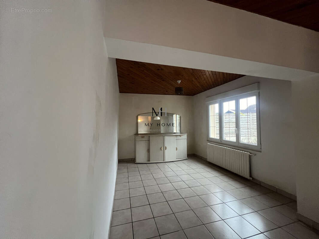 Maison à CHASSE