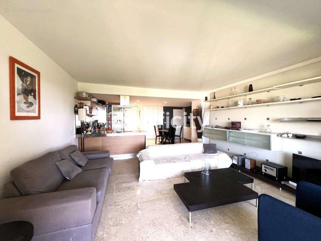 Appartement à LE CANNET