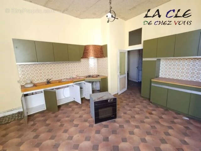 Appartement à COULONGES-SUR-L'AUTIZE