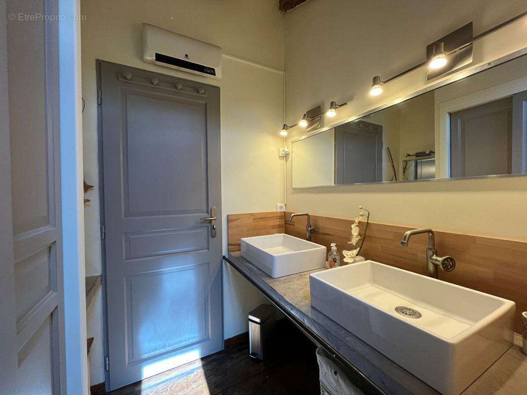 Seduisant t3 centre ville propriano - photo 11