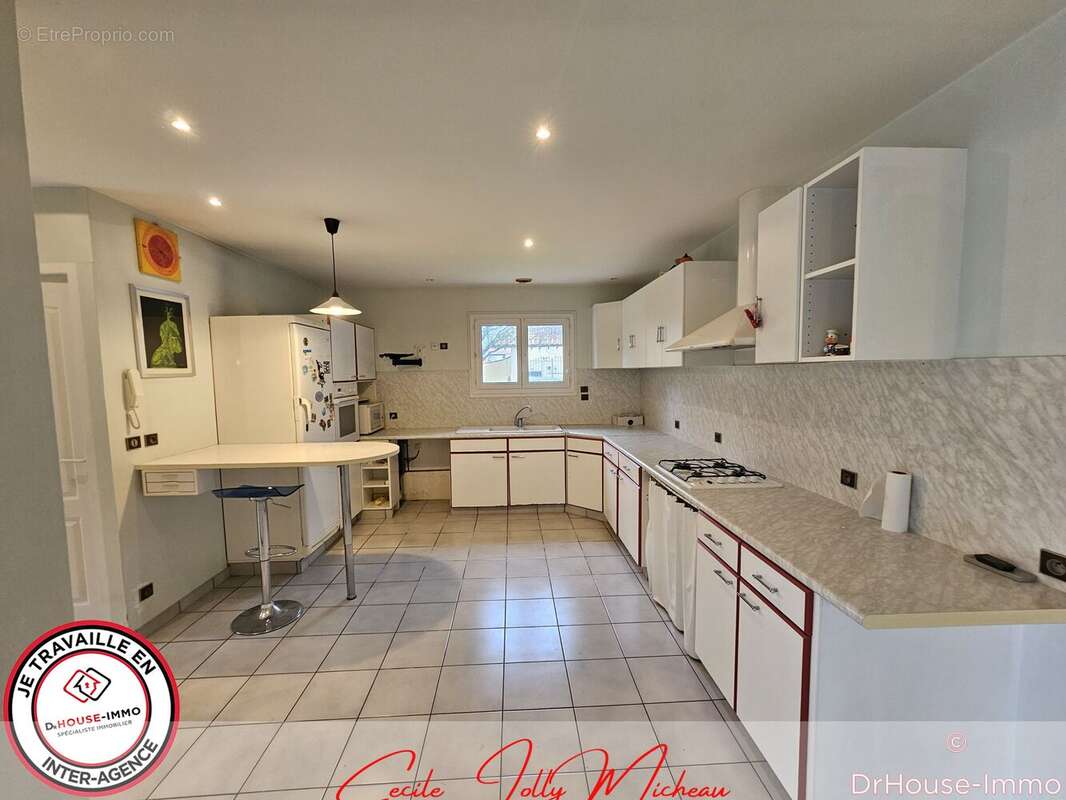 Maison à SAINT-GENES-DE-BLAYE