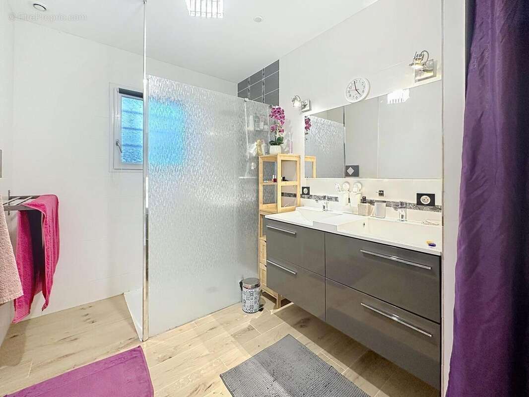 Maison 110 m² à Saint-Pierre-Lafeuille  - photo 9