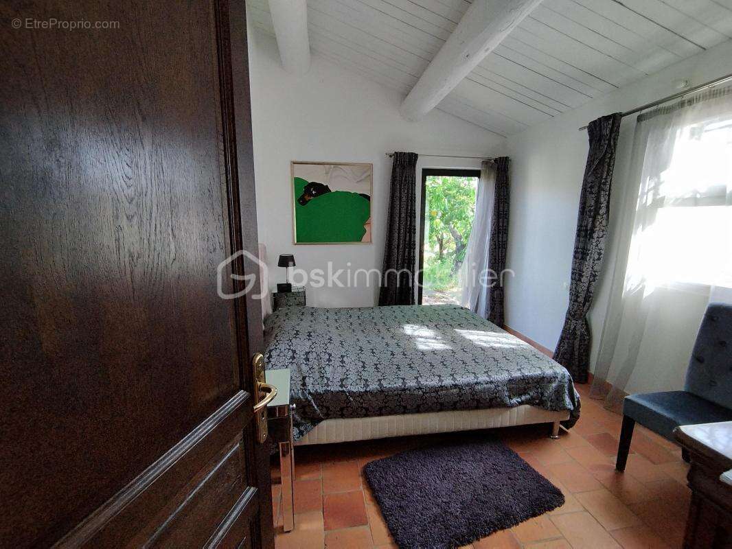 Propriété de 2 habitations et hangars - photo 12