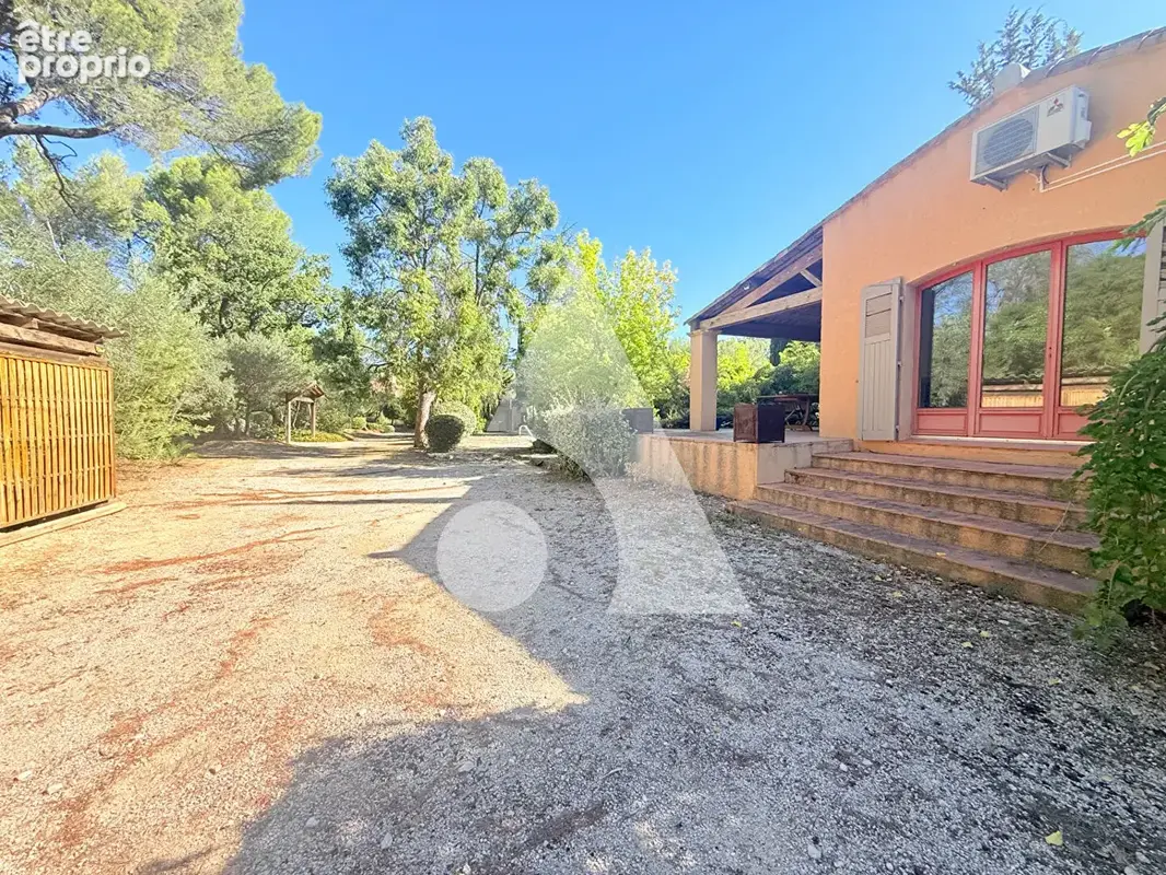 Bastide Provençale 6 pièces 207 m² - ROQUEVAIRE - photo 15