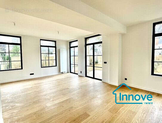 Maison à VAUCRESSON