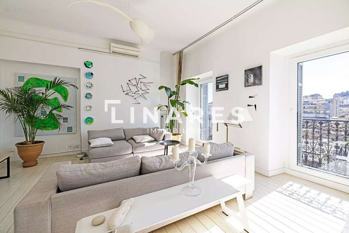 Appartement à MARSEILLE-6E