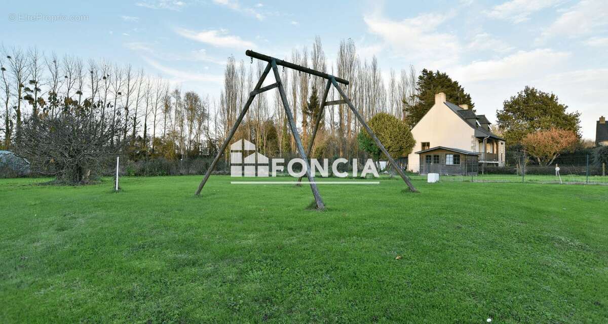 Terrain à DOL-DE-BRETAGNE