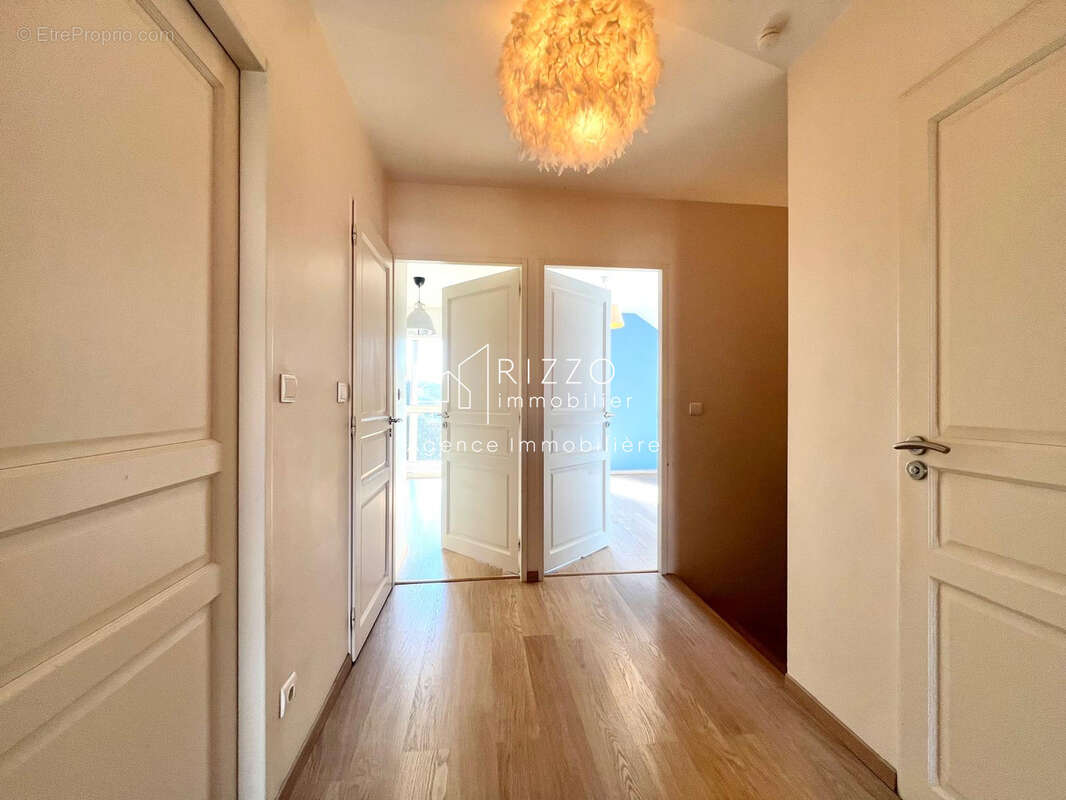 Maison à CRAN-GEVRIER