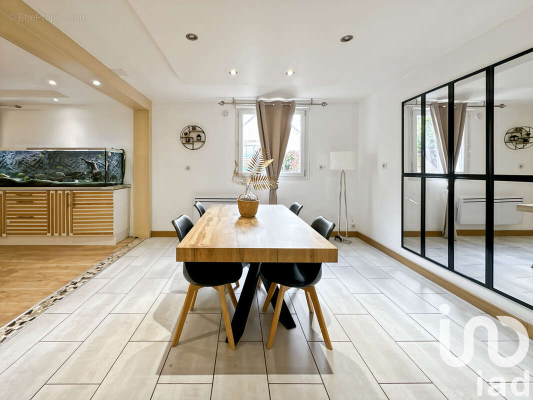 Photo 6 - Maison à SAINT-DENIS