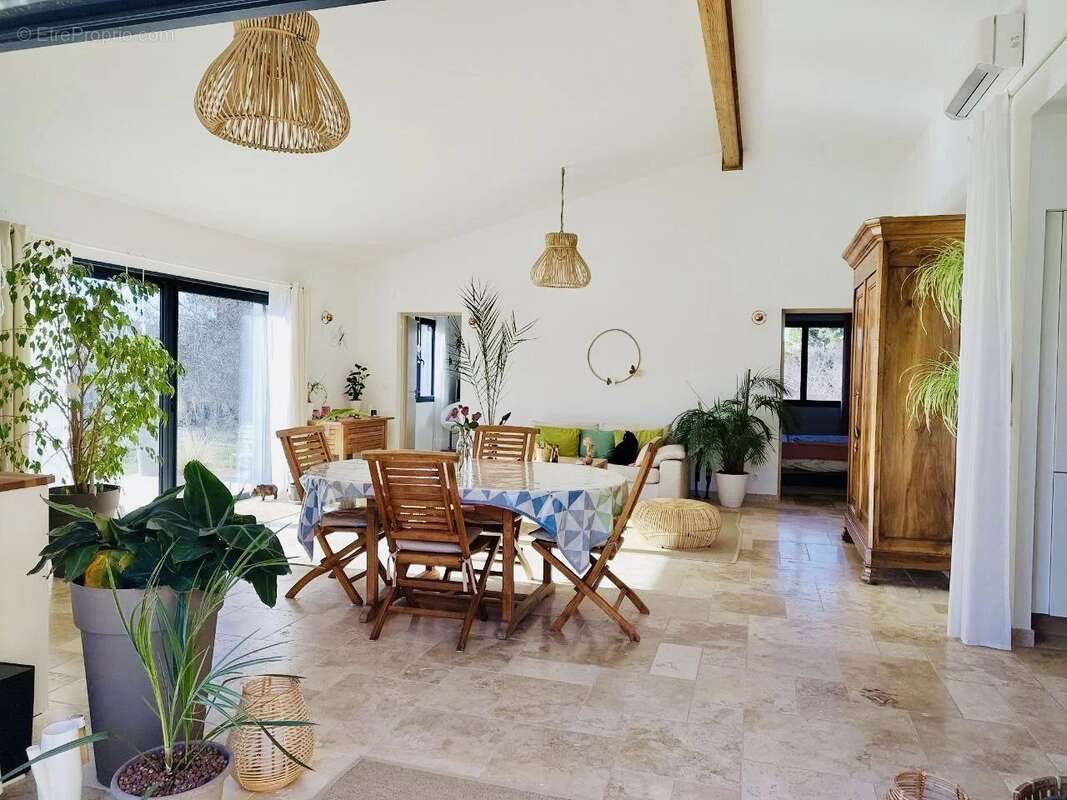 Maison à VAISON-LA-ROMAINE