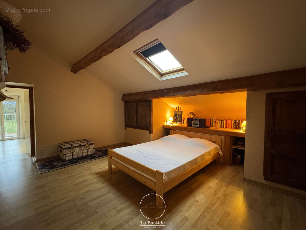 Maison à LA BATIE-ROLLAND