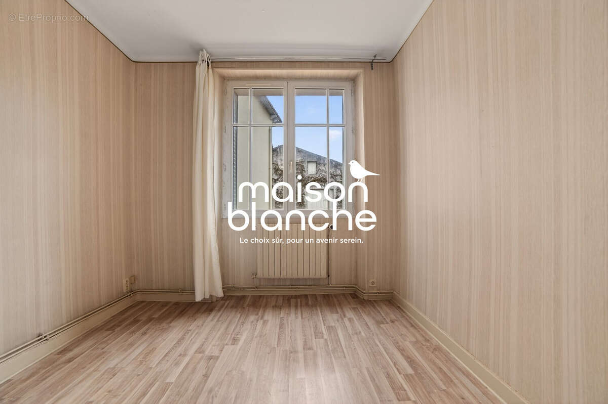 Maison 86 m² à Parthenay  - photo 9