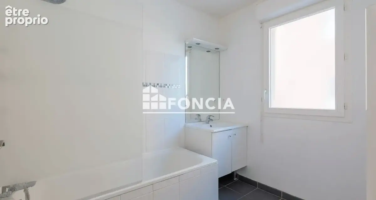 Chessy - Appartement fonctionnel de trois pièces 60m2, avec une terrasse de 17m2 et deux stationnement couvert - photo 9