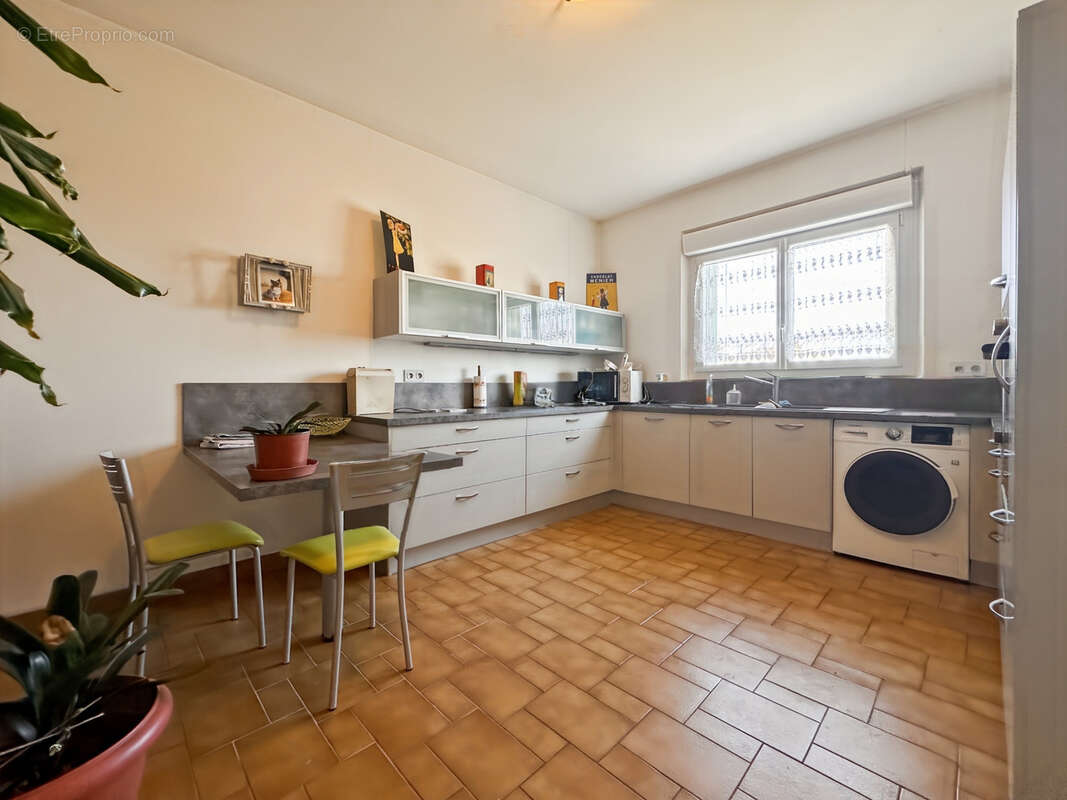 Maison à BARBEZIEUX-SAINT-HILAIRE