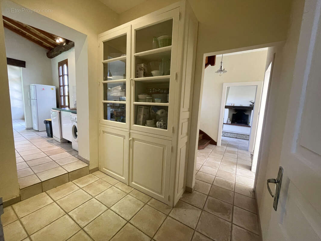 Maison bourgeoise au village avec jardin très bon état - photo 21