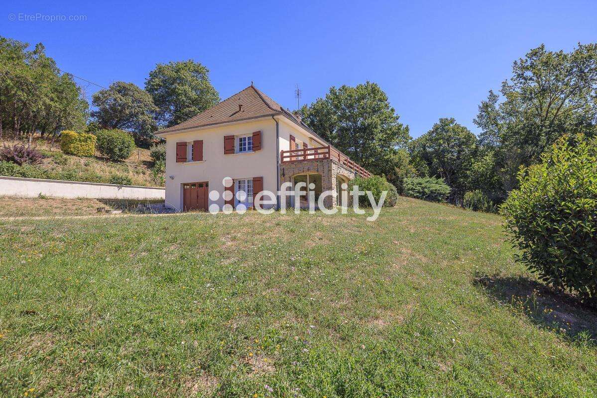 Maison 162 m² à Montpon-Menesterol  - photo 18