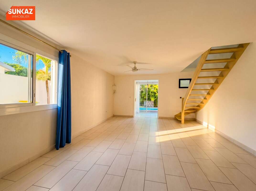 Maison 125 m² à Saint-Pierre  - photo 3