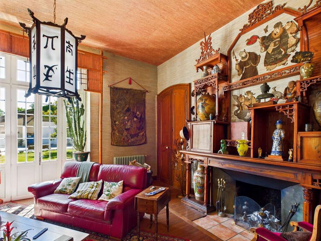 Domaine du XVIIe siècle avec gîtes, piscine et dépendances - photo 5