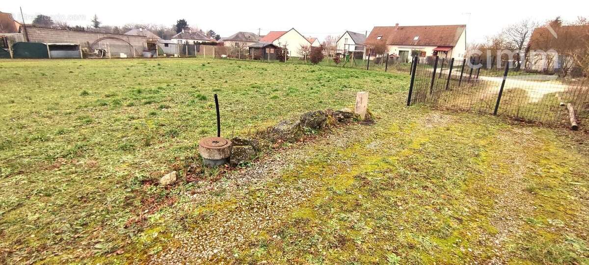 Terrain à HUISSEAU-SUR-COSSON