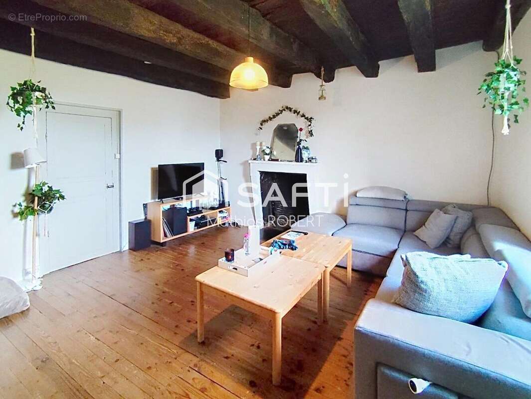 Maison 85 m² à Aussac-Vadalle  - photo 5