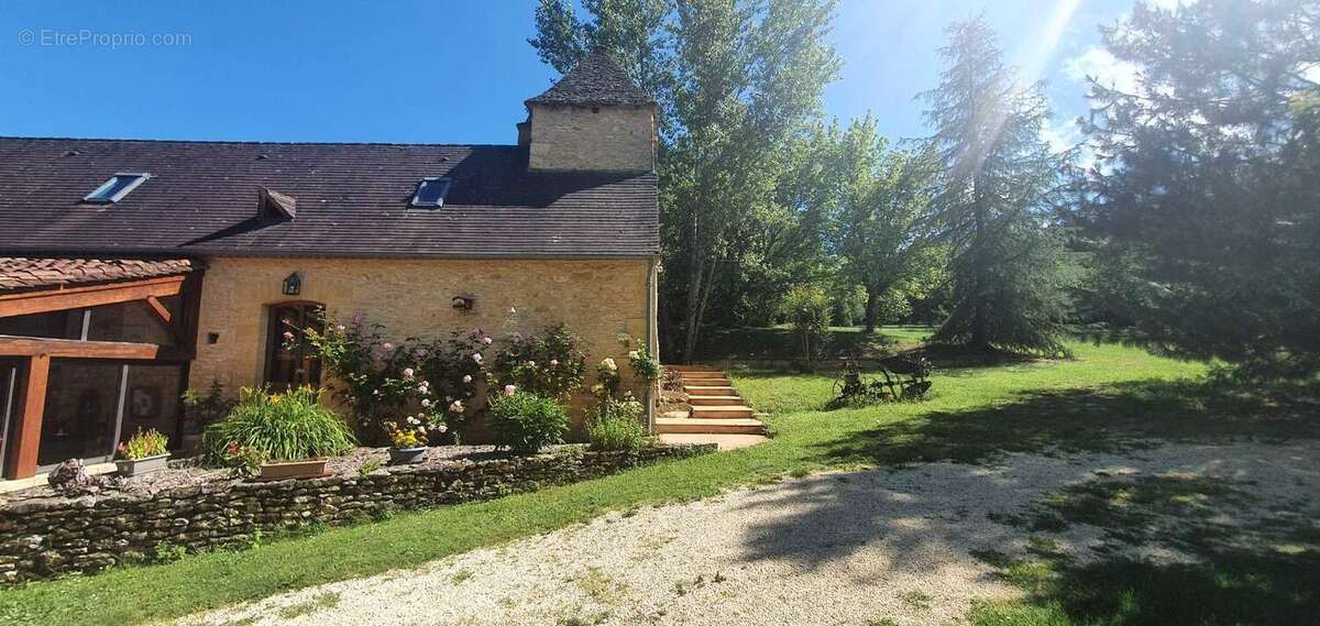 Maison 550 m² à Les Eyzies-De-Tayac-Sireuil  - photo 531
