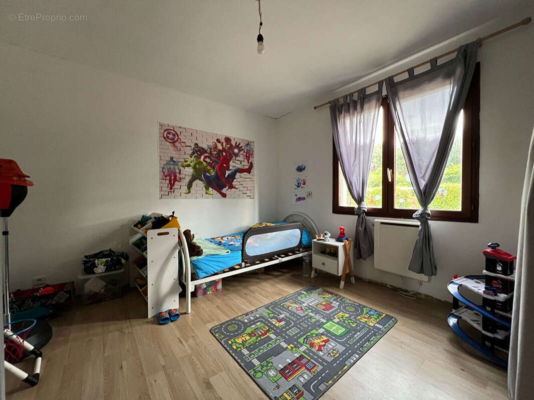 Maison à FONTAINE-SOUS-PREAUX