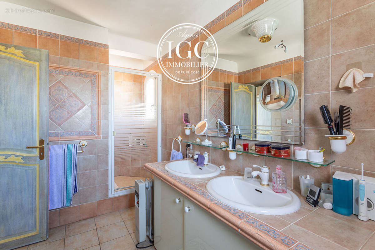 Maison à SAUSSET-LES-PINS