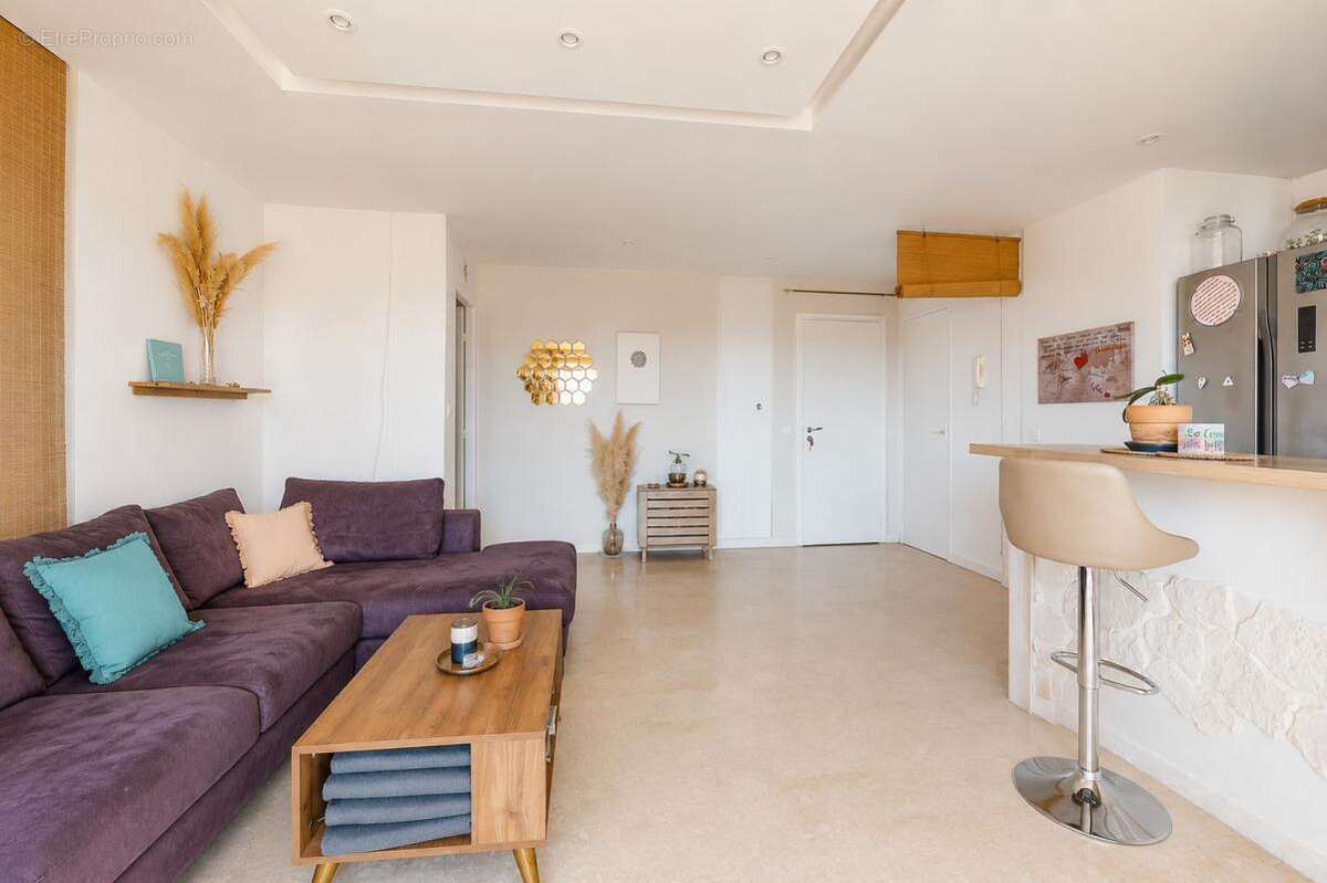 Appartement à MARSEILLE-6E