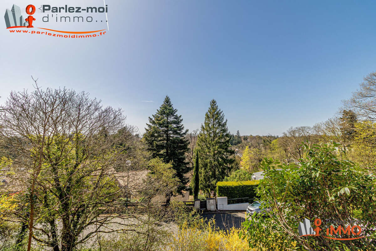 Maison à CHARBONNIERES-LES-BAINS