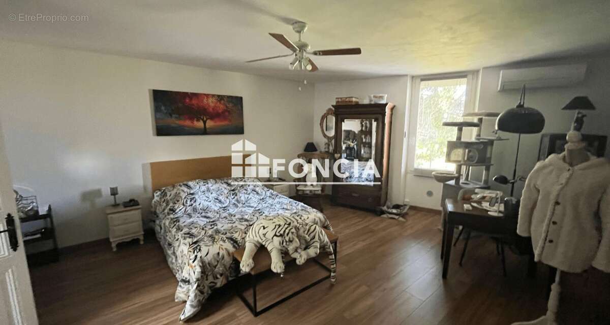 Maison à SAINT-VINCENT-DE-PERTIGNAS