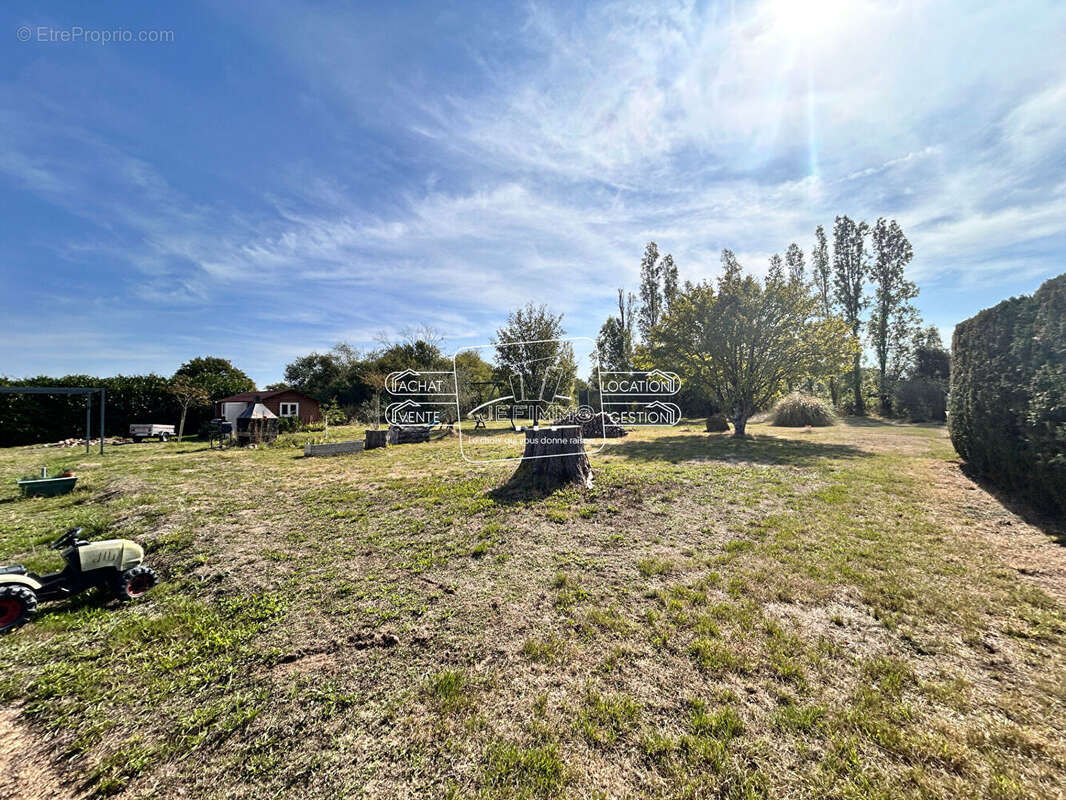 Maison à SAINT-JULIEN-DE-CONCELLES